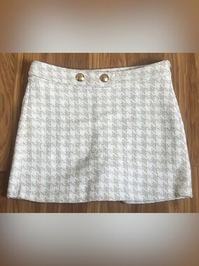 Zara Tweed Mini Skort Beige Houndstooth Gold Button Detail Size S